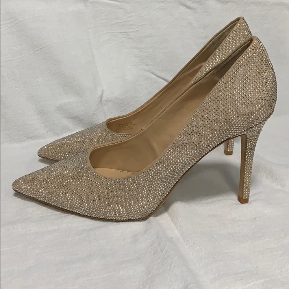 Gianni Bini Gold shoes, 7M